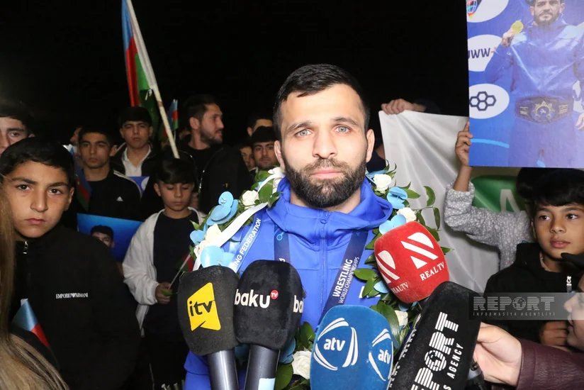 Beşqat dünya çempionu: Yaxın bir-iki həftə ərzində karyeramla bağlı açıqlama veriləcək