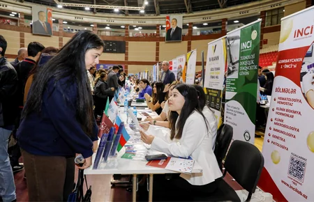 Bakıda əmək yarımarkası keçirilib, 1000-dən çox vakansiya təqdim olunub