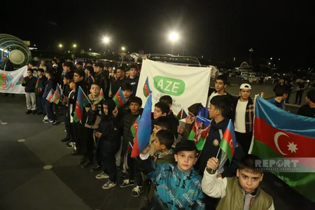 Dünya çempionatında uğurla çıxış edən yunan-Roma güləşçilərimiz Vətənə dönüblər