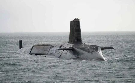 Times: Britaniyanın üç Vanguard atom sualtı qayığı dənizə buraxılıb