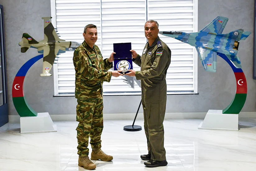 Hava Döyüş komandanlığında NATO heyəti ilə görüş keçirilib