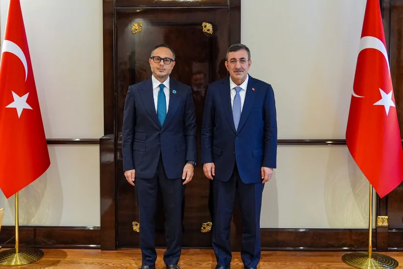 Ramil Həsən Cevdet Yılmazla Azərbaycan-Türkiyə münasibətlərini müzakirə edib