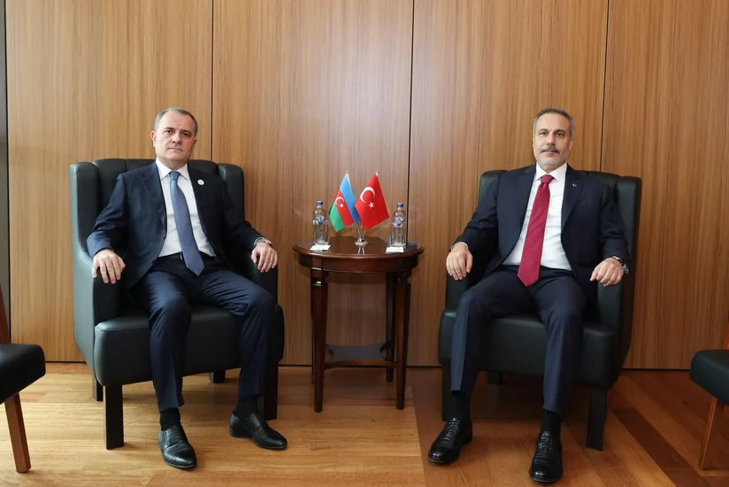 Azərbaycan və Türkiyə XİN başçılarının təkbətək görüşü keçirilib