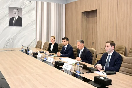RİNN Niderland şirkəti ilə süni intellekt sahəsində sənəd imzalayıb