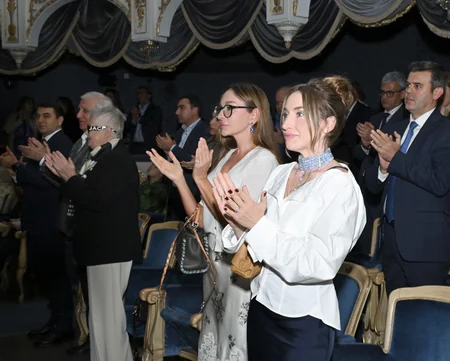 Mehriban Əliyeva Qağayı tamaşasının təqdimatında iştirak edib