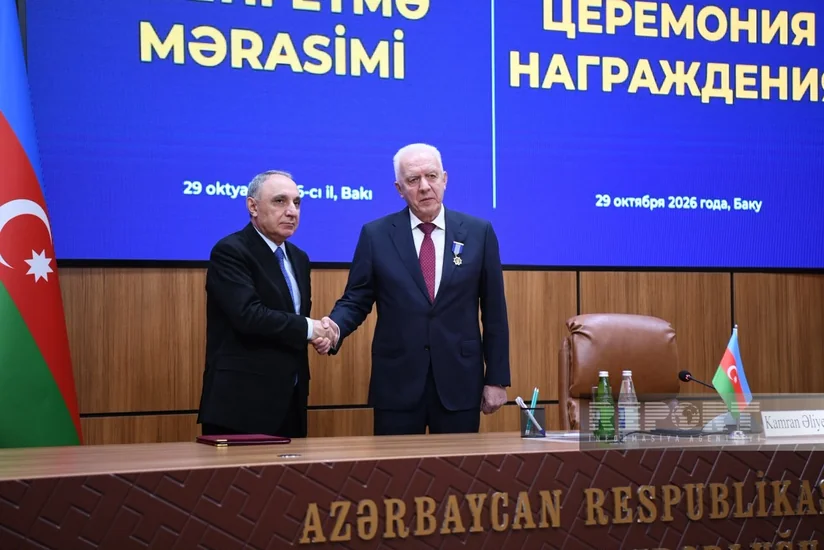 Kamran Əliyev Rusiyanın baş prokurorunu yubiley medalı ilə təltif edib