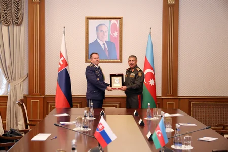Azərbaycan və Slovakiya arasında hərbi sahədə əlaqələrin genişləndirilməsi müzakirə edilib