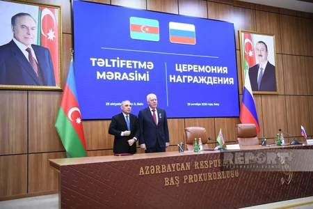 Кямран Алиев наградил генпрокурора России юбилейной медалью