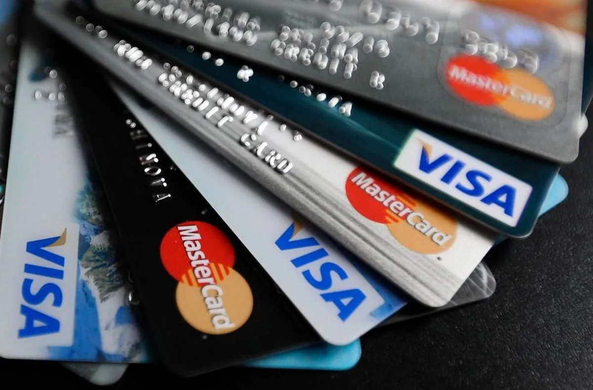 Azərbaycanda Mastercard və Visa tarifləri ilin sonuna qədər azaldılacaq