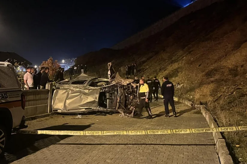Ərzurumda minik avtomobili aşıb, iki nəfər ölüb