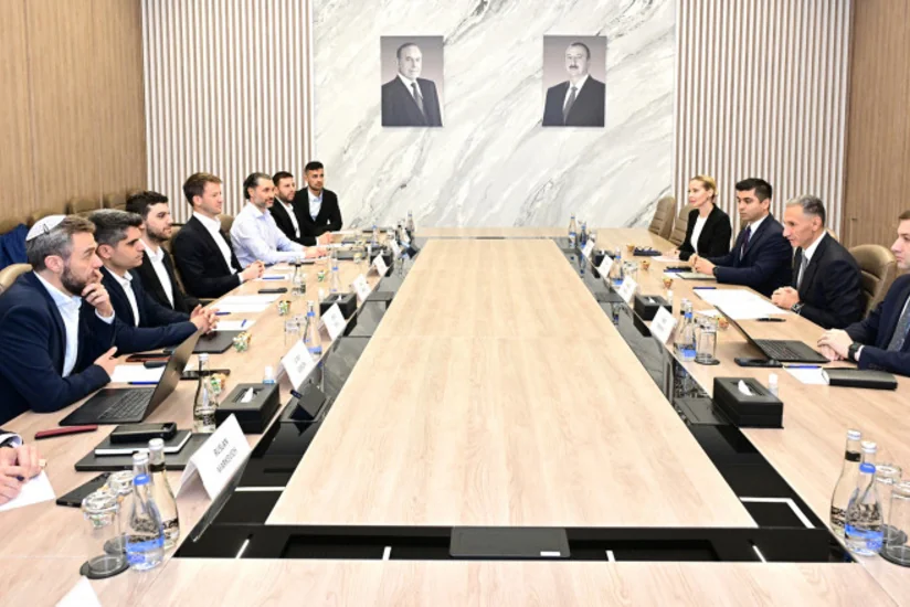 RİNN Niderland şirkəti ilə süni intellekt sahəsində sənəd imzalayıb