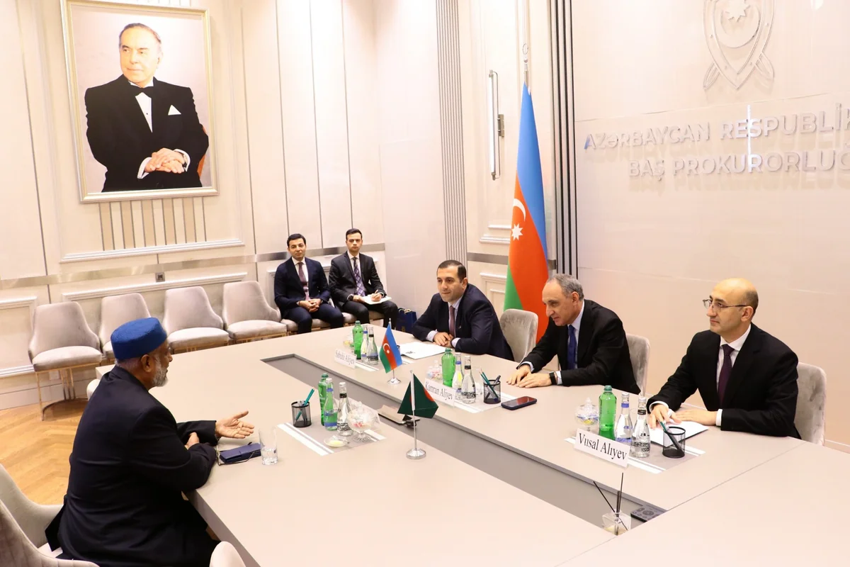 Kamran Əliyev Kamerun və Banqladeşin korrupsiyaya qarşı mübarizə qurumlarının rəhbərləri ilə görüşüb