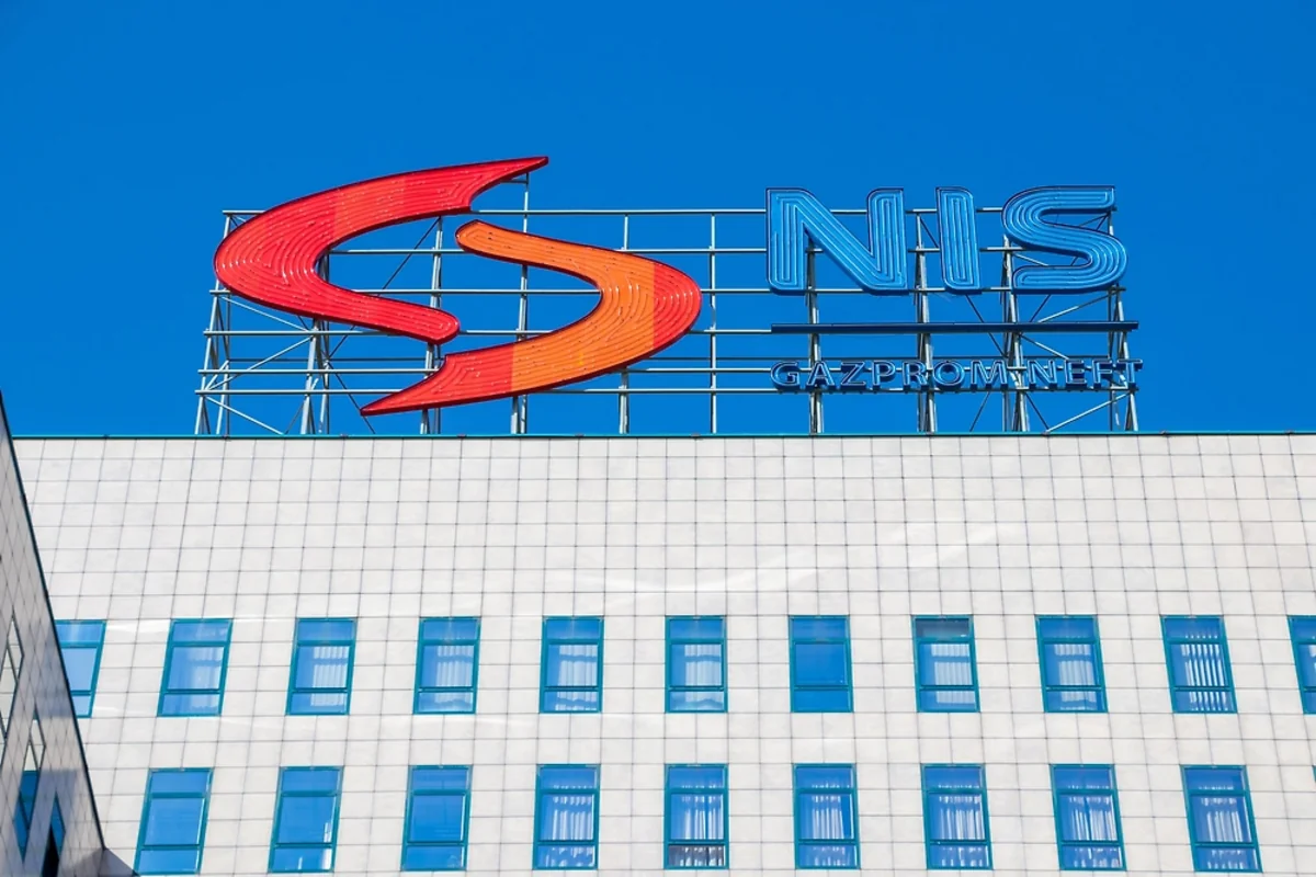Минфин США продлил лицензию на работу сербской NIS