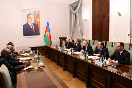 Kamran Əliyev Kamerun və Banqladeşin korrupsiyaya qarşı mübarizə qurumlarının rəhbərləri ilə görüşüb