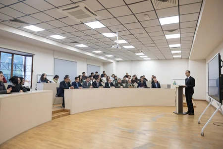 Qarabağ Universitetində mədəniyyətlərarası dialoq mövzusunda müzakirə keçirilib
