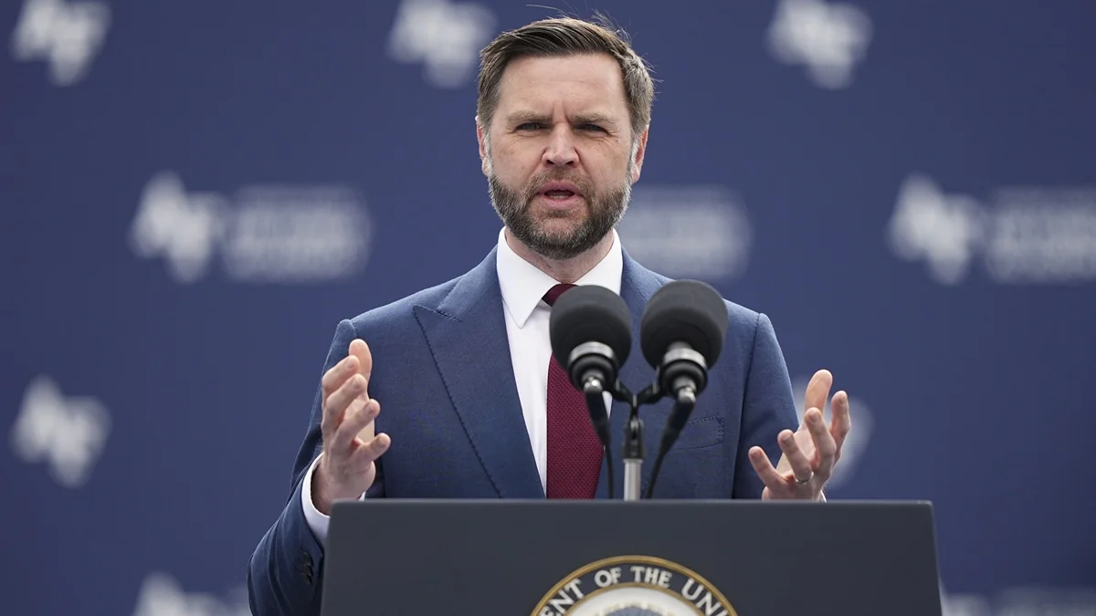 Вэнс заявил, что Трамп не допустит затяжной войны с Ираном
