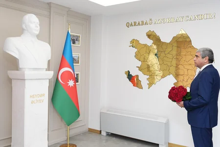 Anar Əliyev Şuşada sakinləri qəbul edib