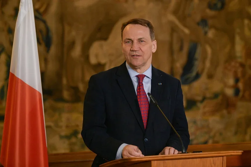 Sikorski: Polşanı əvvəlki kimi parlamentin seçdiyi koalisiya hökuməti idarə edir