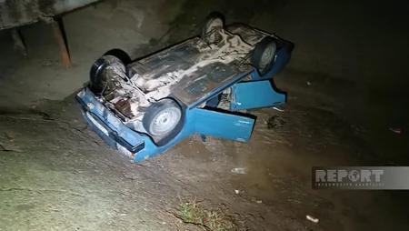 В Товузе автомобиль упал в канал, пострадали четыре человека