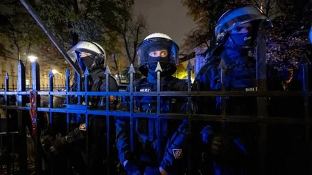 Polşada Konstitusiya Tribunalının sədri və müavini vəzifələrindən kənarlaşdırılıb