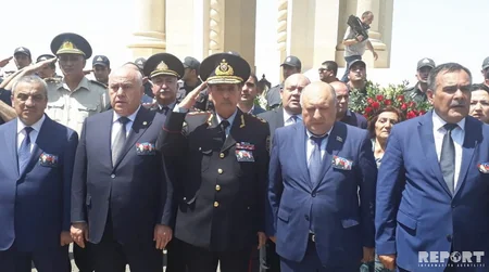 Gəncədə şəhid olan polis zabitləri dəfn edilib - VİDEO - YENİLƏNİB-2