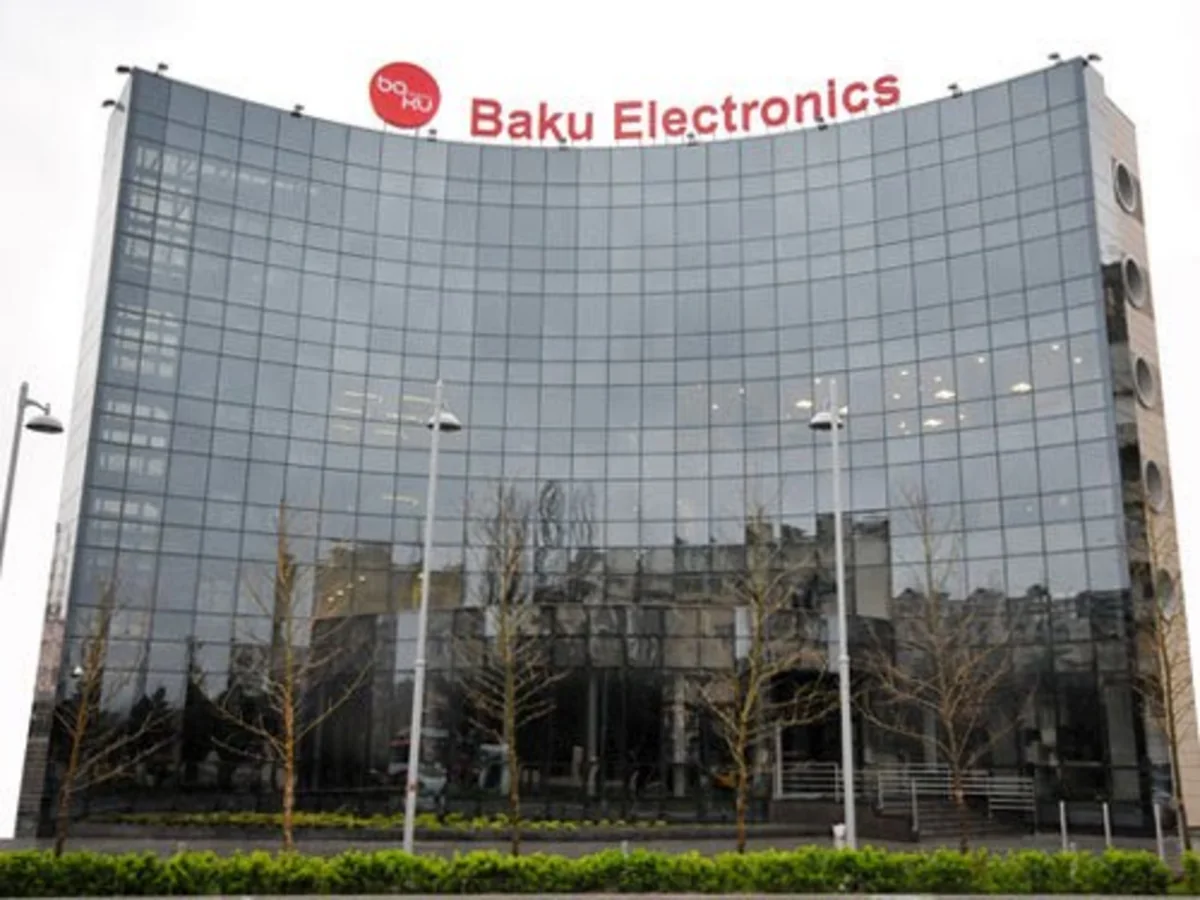 ​Baku Electronics Bakıda iki mağazasını bağlayır