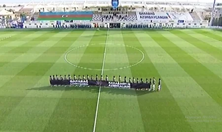 Zirə və Neftçinin futbolçuları meydana hərbi geyimdə çıxdılar