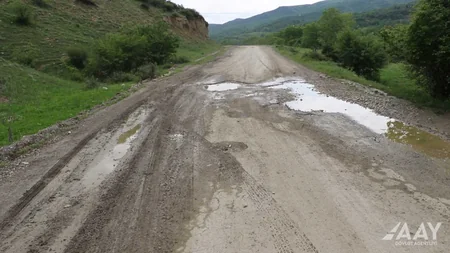 Qubada 12 yaşayış məntəqəsini əhatə edən avtomobil yolu yenidən qurulur