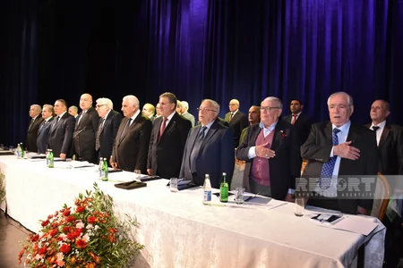 Anar yenidən Azərbaycan Yazıçılar Birliyinin sədri seçilib - YENİLƏNİB-4