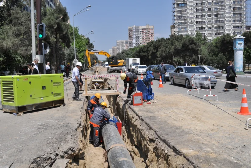 ​Azadlıq prospektində su xətləri dəyişdirilir