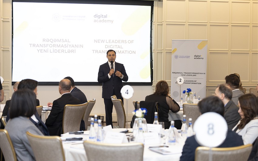 Dövlət qurumlarının rəhbər nümayəndələri üçün rəqəmsal liderlik üzrə təlimlər keçirilib