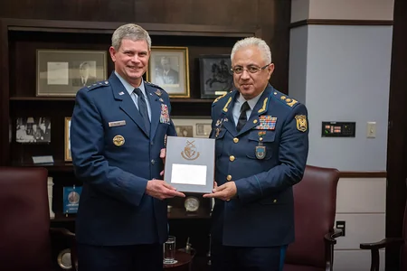 Azerbaijan, US mull prospects for developing cooperation in military education