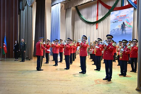 Təlim və Tədris Mərkəzində Silahlı Qüvvələr Günü münasibətilə təntənəli mərasim keçirilib