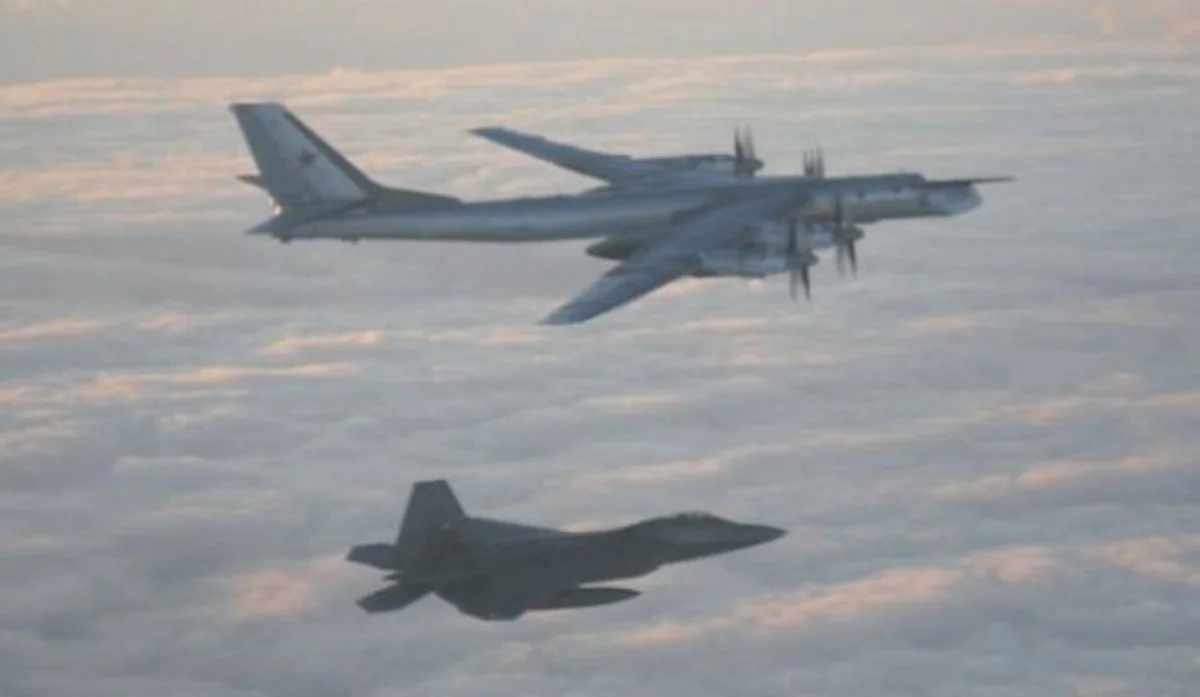Media: 7 US reconnaissance aircrafts made flights over Russian bases