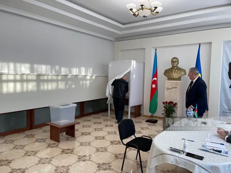 Voting in Azerbaijan presidential elections starts in Moldova