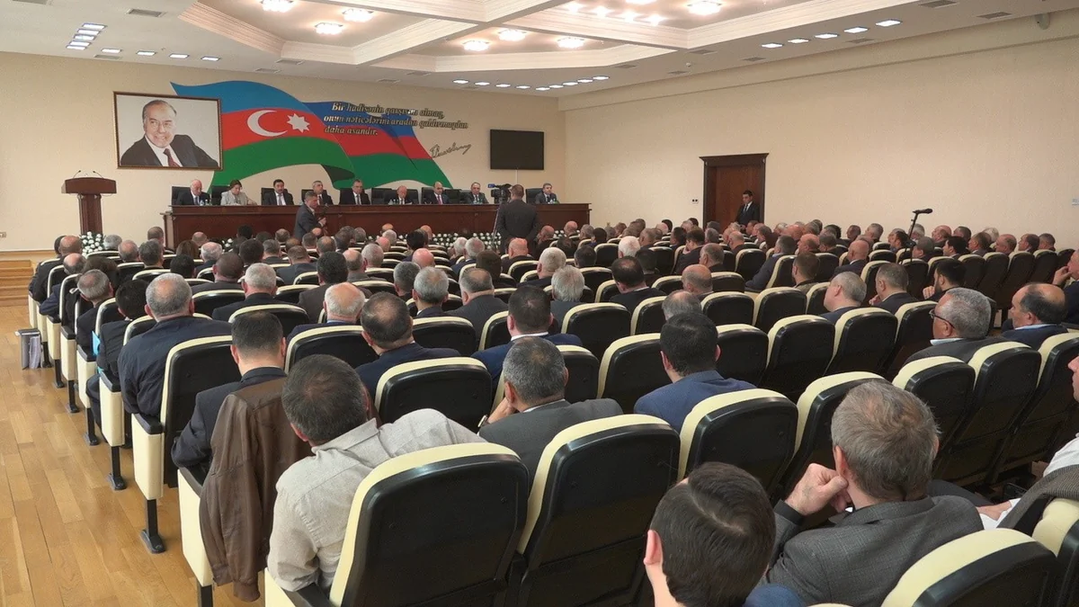 FHN-də çoxmənzilli binaların istismarına icazə verilməsi ilə bağlı görüş keçirilib