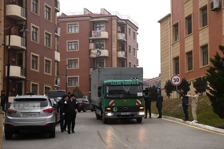 Daha bir neçə ailə Zəngilanın Ağalı kəndinə yola düşüb - YENİLƏNİB 