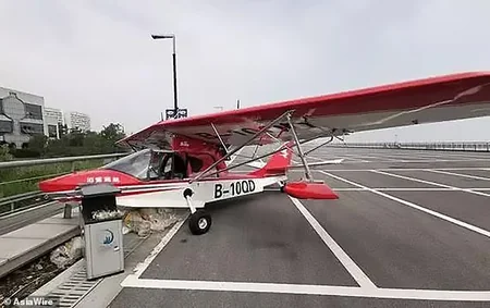 В Китае школьник угнал из ангара два самолёта - ФОТО - ВИДЕО