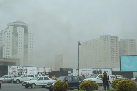 Bakı Şəhər Baş Polis İdarəsinin yaxınlığında yanğın baş verib - FOTO