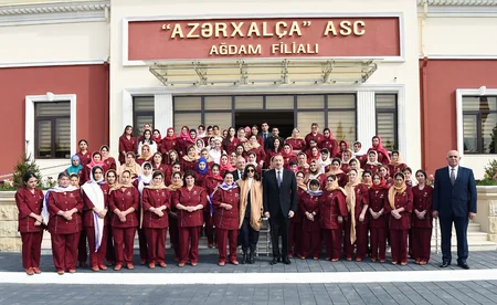 Prezident İlham Əliyev və birinci xanım Mehriban Əliyeva “Azərxalça”nın Ağdam filialının açılışında iştirak ediblər