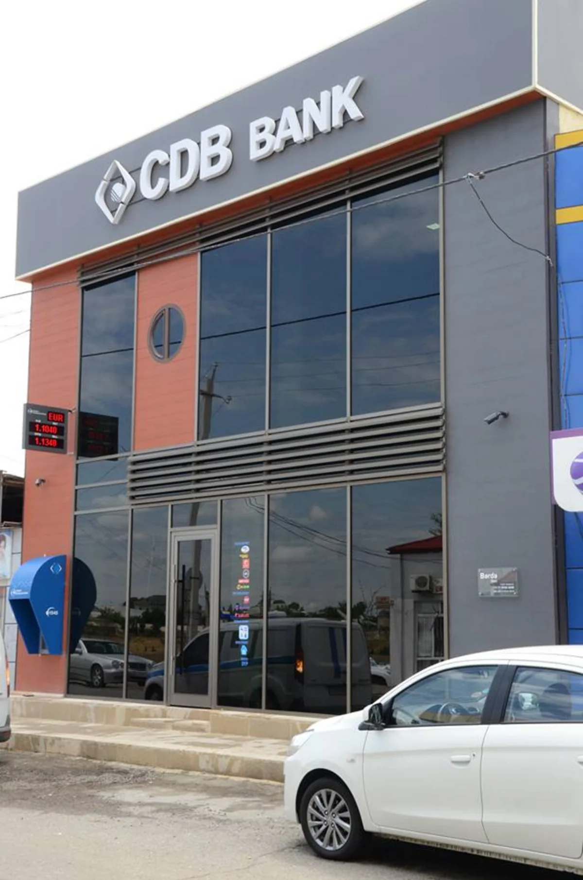 CDB Bankın yeni regional filialı açılıb