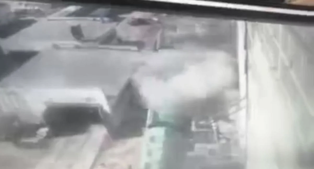 Almatıda taxıl anbarında partlayış baş verib, ölən var