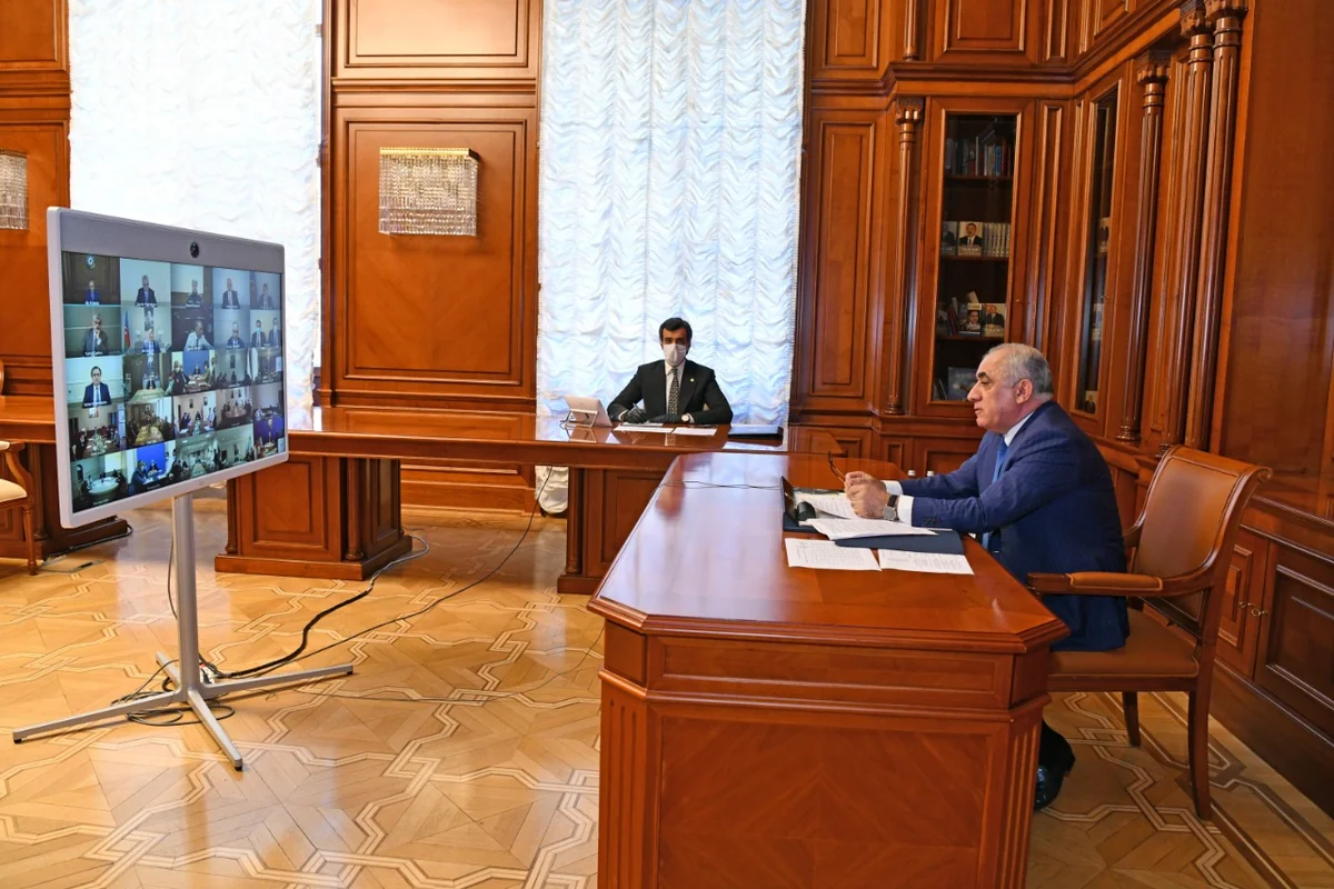 Baş Nazir karantin rejimi ilə bağlı videomüşavirə keçirdi