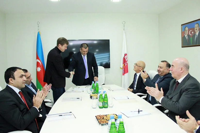 “Keşlə” baş məşqçi Yuri Maksimovla daha bir il müddətinə anlaşıb