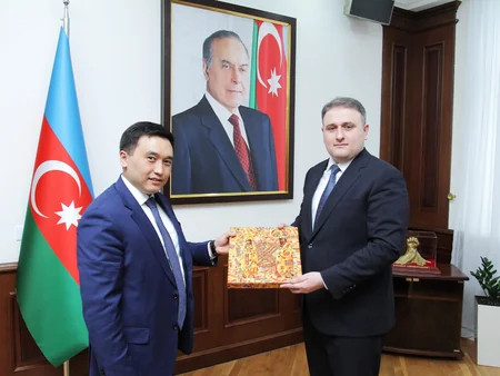 Azerbaijan, Kazakhstan mull prospects for cooperation in defense industry