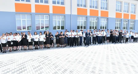 Ağdamda Baharlı 1 qəsəbə məktəbinin açılışı olub