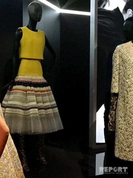 Parisdə məşhur modelyer Kristian Diorun yaradıcılığının 70 illiyi qeyd olunub - FOTOREPORTAJ