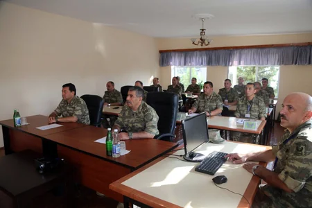 Müdafiə naziri səfərbərlik və ehtiyat üçün yaradılmış birlik və birləşmələri yoxlayıb