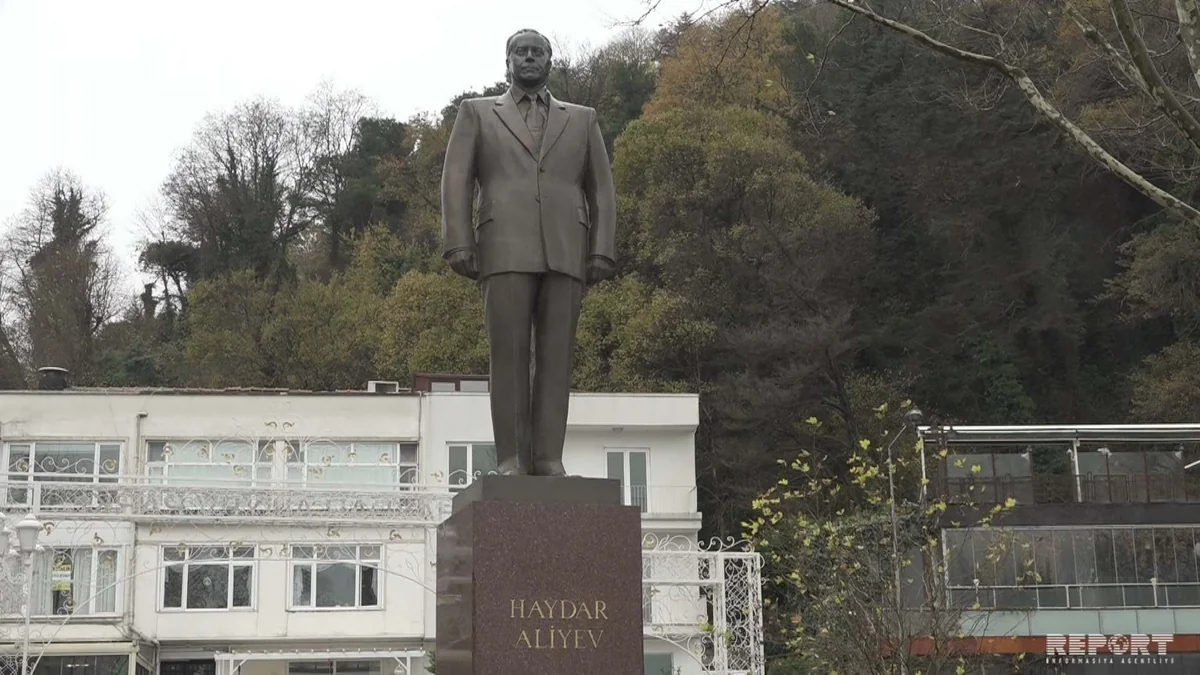 İstanbul və İzmirdə ümummilli lider Heydər Əliyevin anım mərasimi keçirilib