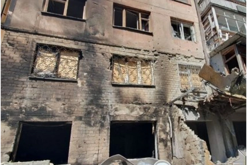 Xersonun atəşə tutulması nəticəsində bir nəfər həlak olub, 20-dən çox yaralı var